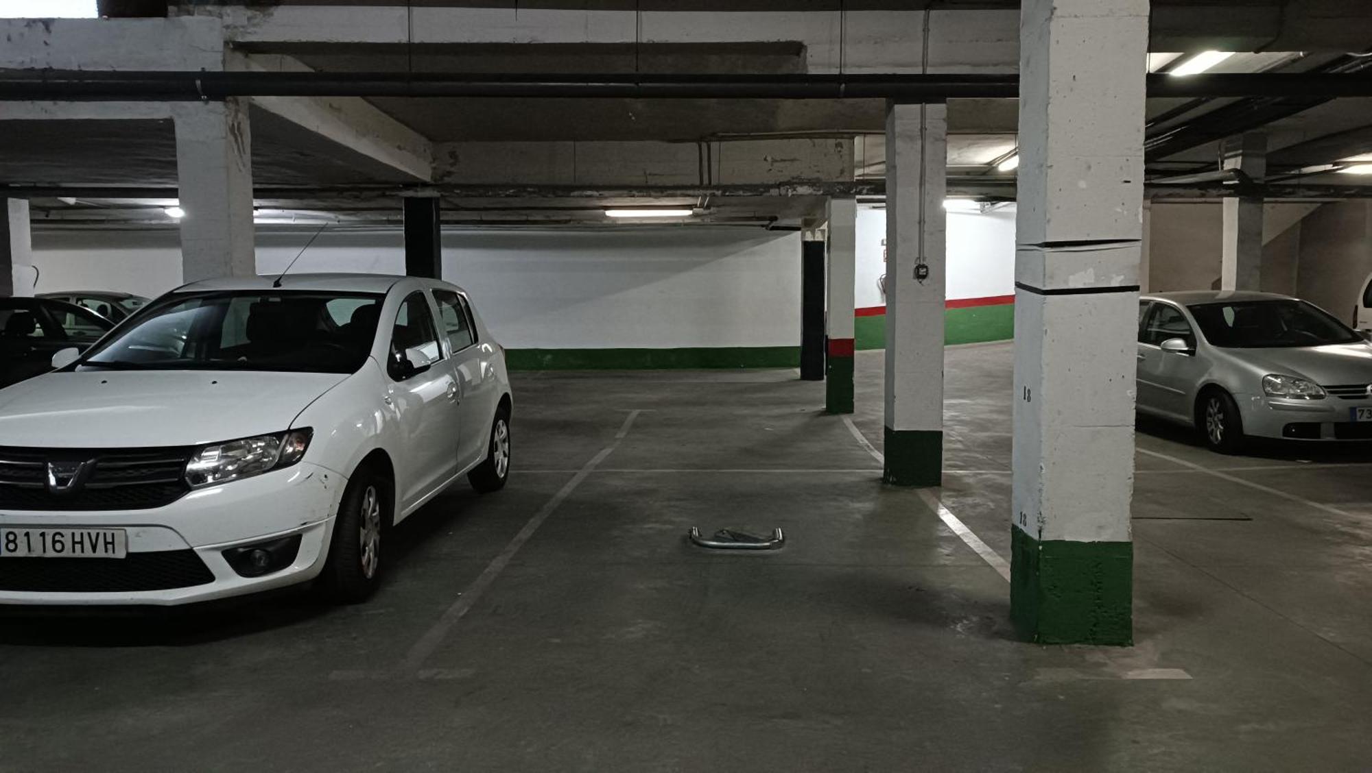 Sherryflat Caballeros - Parking Jerez de la Frontera Exterior foto